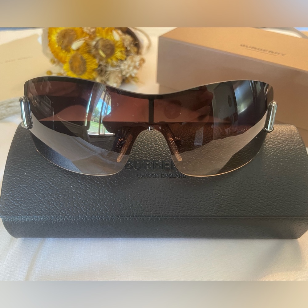 Burberry B 3043 Women’s sunglasses